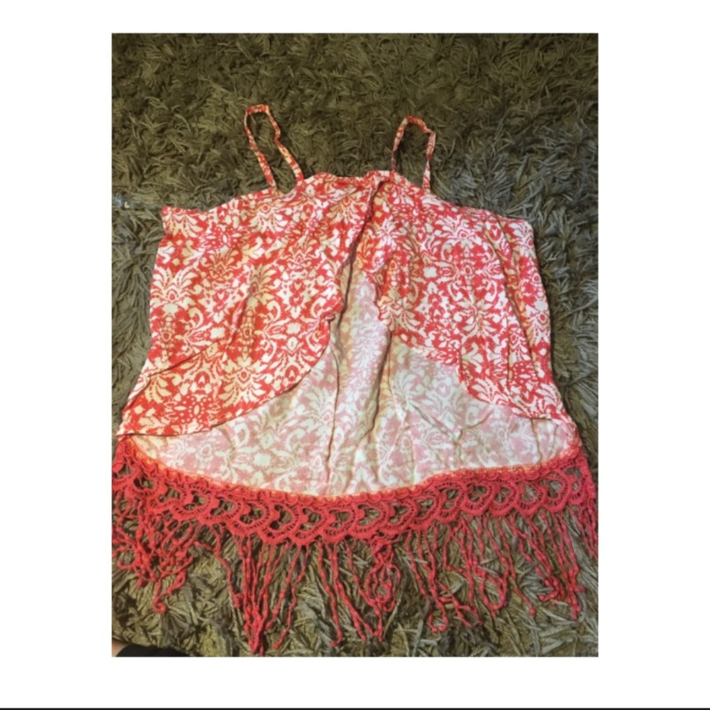 Crop top! - Picture 2 of 3
